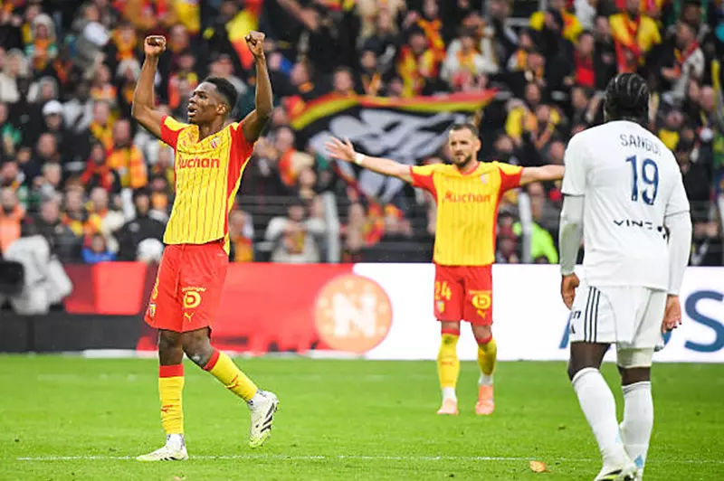 مباراة لانس وباريس إف سي